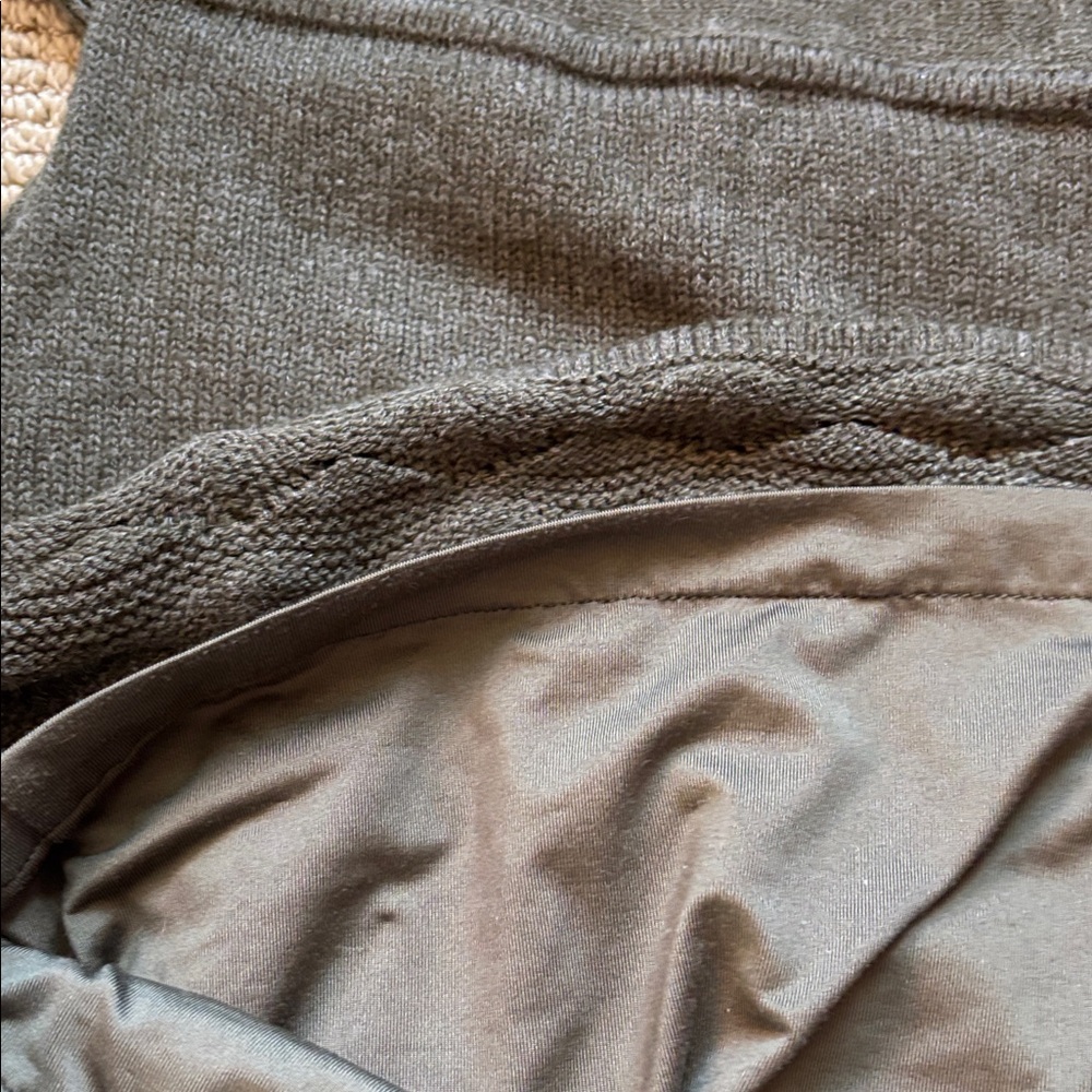MAGGY LONDON cozy sweater dress. Olive green. Crochet sleeves and hem. Size xl - Picture 8 of 10